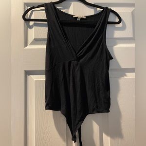EXPRESS sleeveless knotted bodysuit - SIZE M